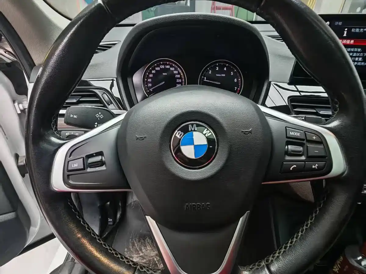 BMW X1 2021 sDrive20Li Fashion фото 6