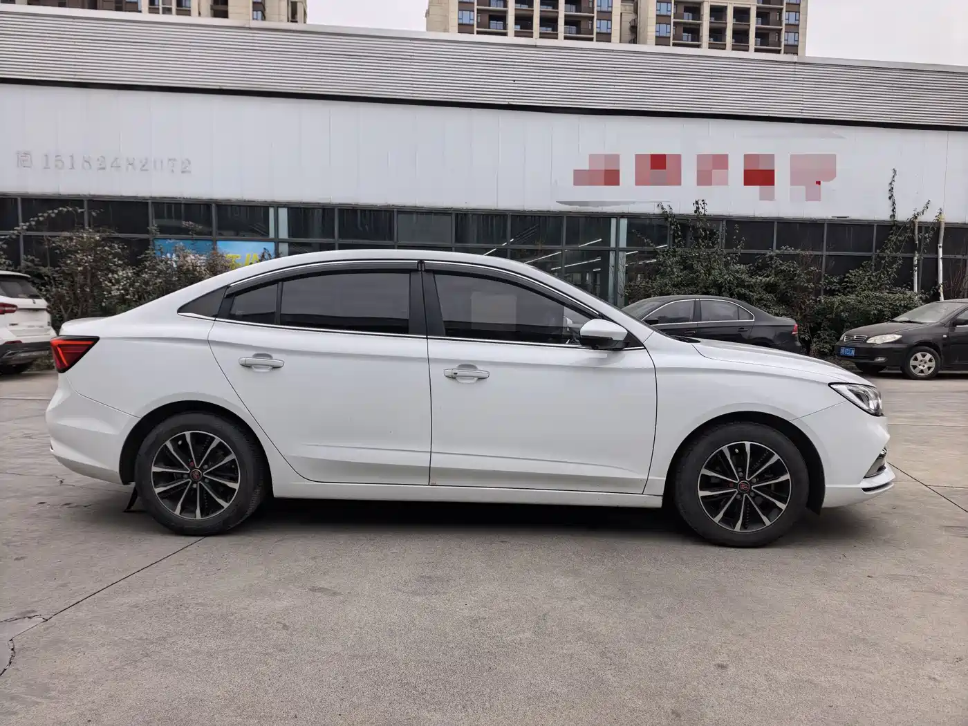 Фото 4 - Roewe i5