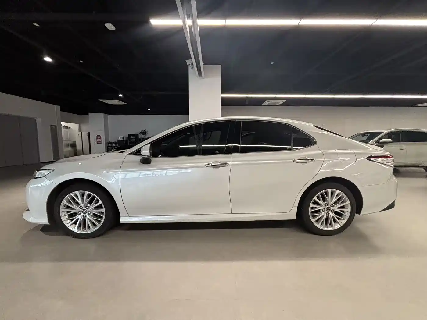 Toyota Camry 2019 2.5G Luxury (China V) фото 3