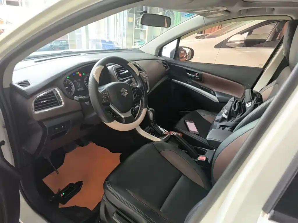 Suzuki Xiaotu 2017 2017 1.6L CVT 2WD Urban Progressive Edition