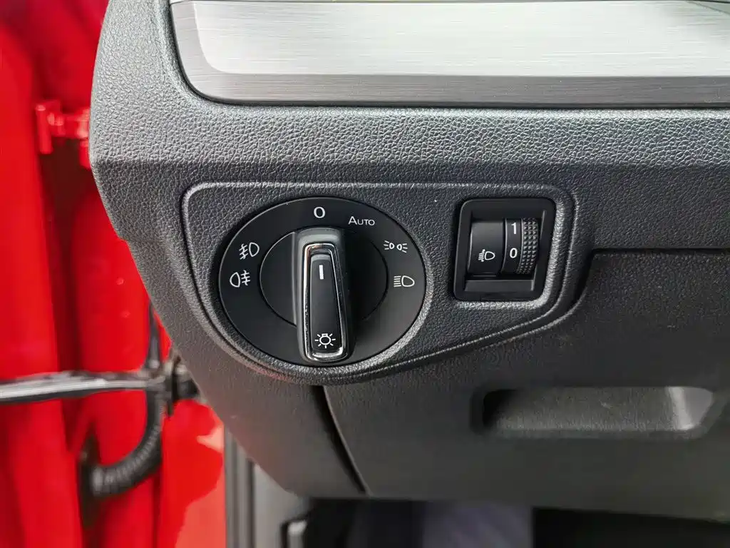 Volkswagen Lamando 2021 Facelift 280TSI DSG Comfort Edition фото 21