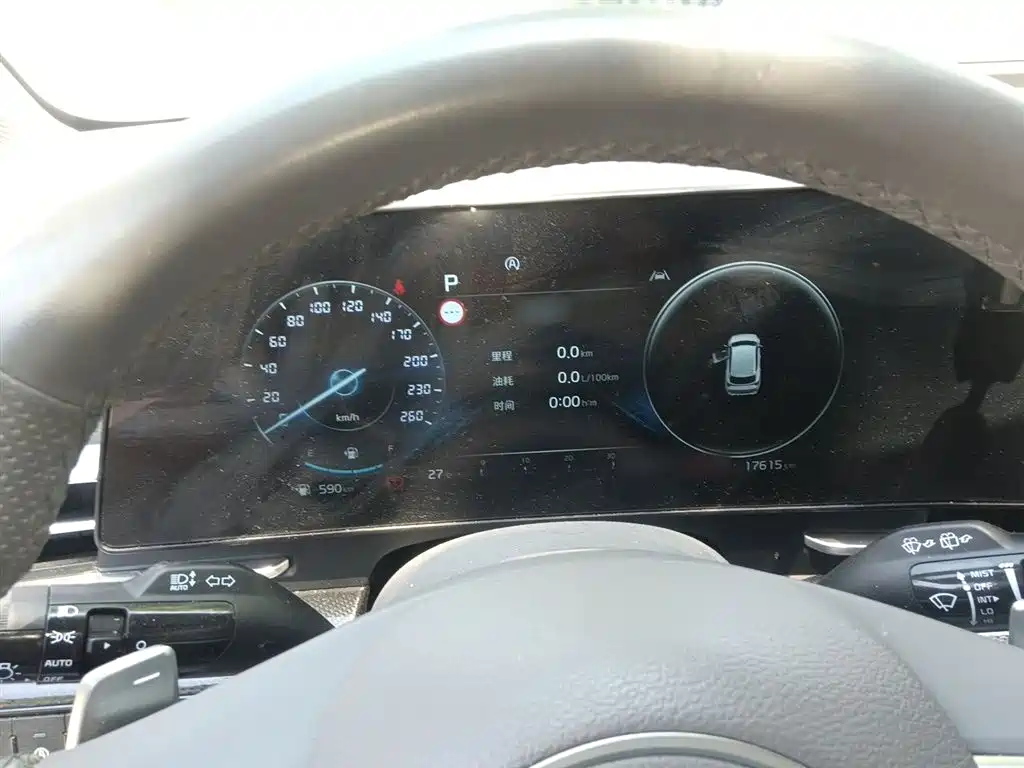 Kia Sportage 2023 1.5T 2WD Premium Edition фото 4