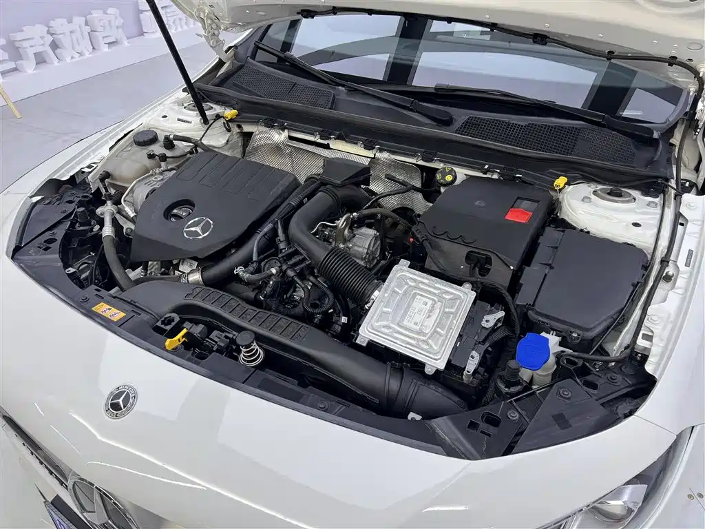 Mercedes-Benz A-Class 2020 A 200 L Sport Sedan фото 12