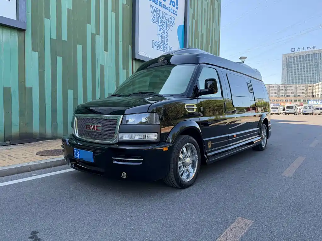 Фото 1 - GMC Savana