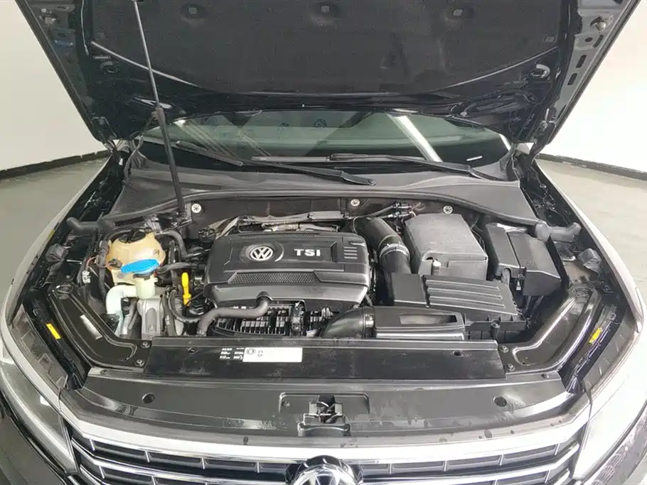 Volkswagen Passat 2017 330TSI DSG Prestige фото 10
