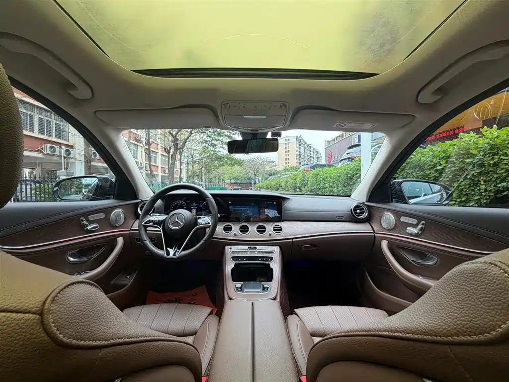 MERCEDES-BENZ E CLASS