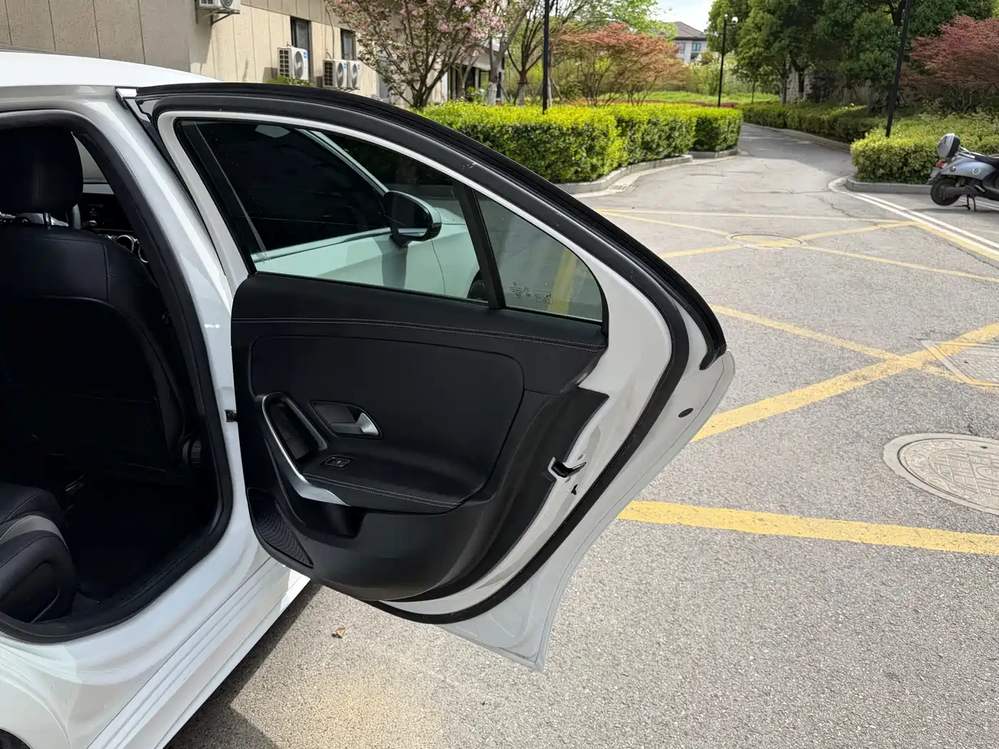 Mercedes-Benz A-Class 2023 A 200 L Dynamic фото 15