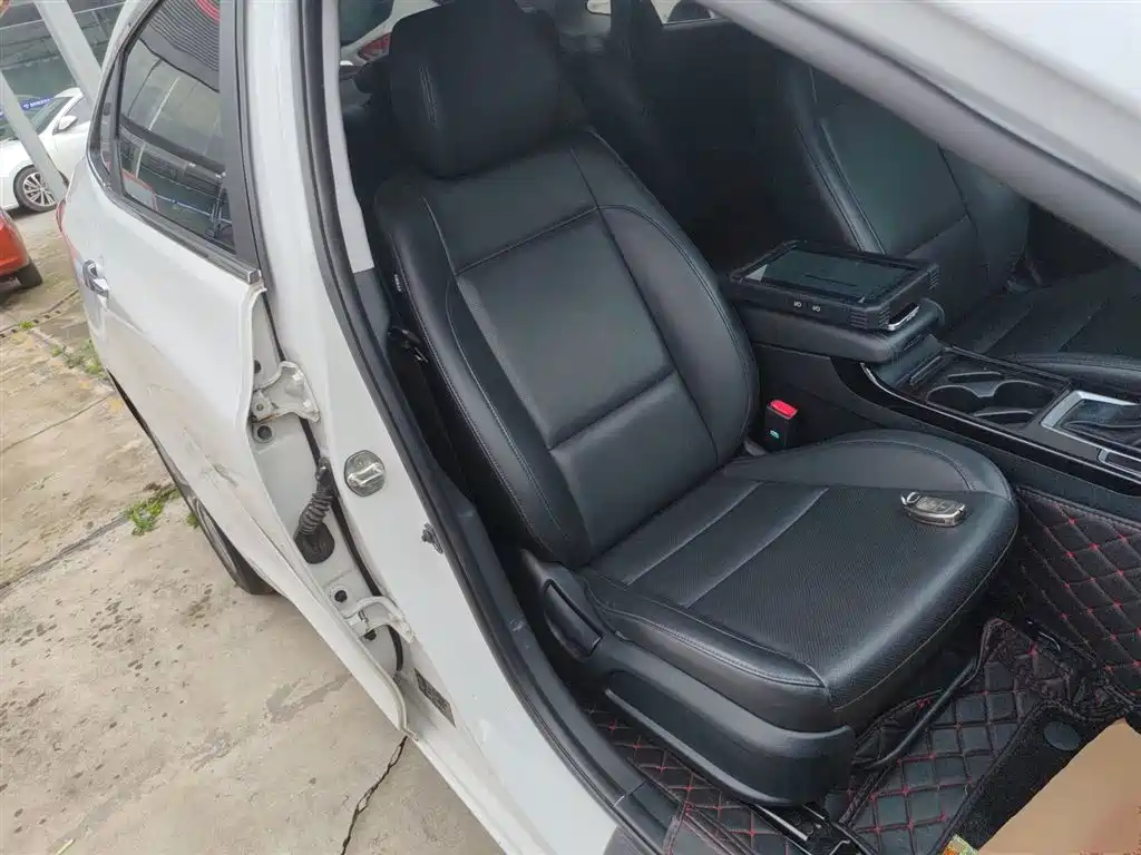 Hyundai Mistra 2014 1.8L Auto Premium DLX фото 25