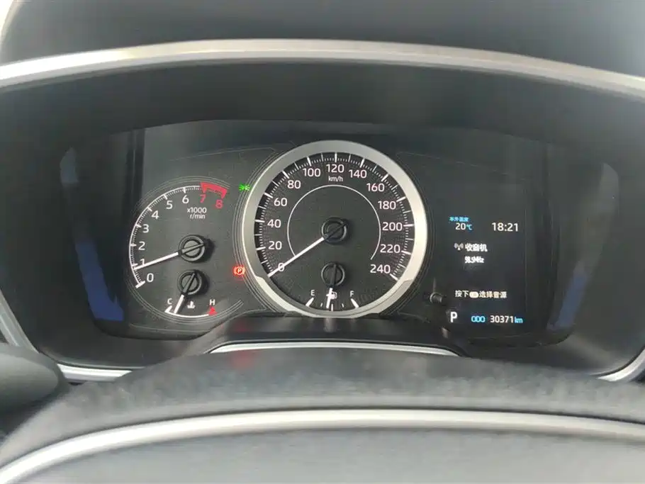 Toyota Corolla Cross 2022 2.0L Premium Edition фото 14