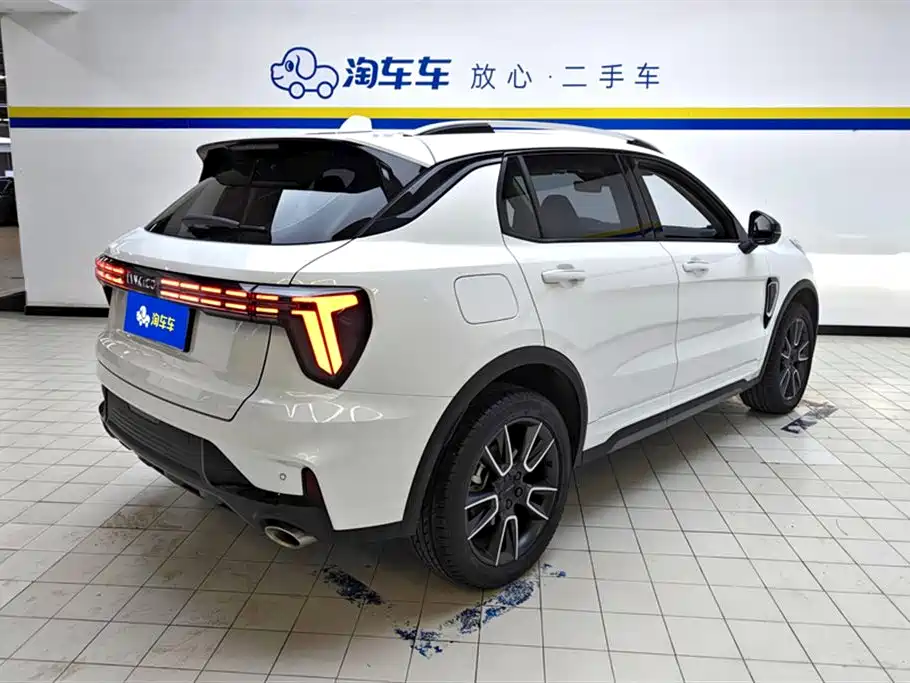 Lynk & Co 01 2023 2.0TD 2WD Pro фото 3