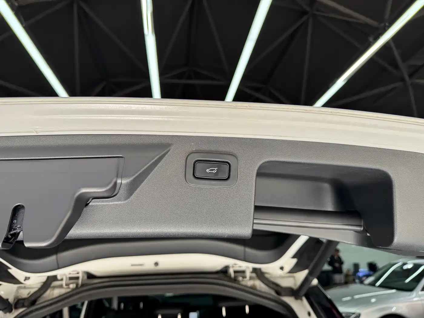 Land Rover Discovery Sport 2020 249PS R-Dynamic Performance фото 16