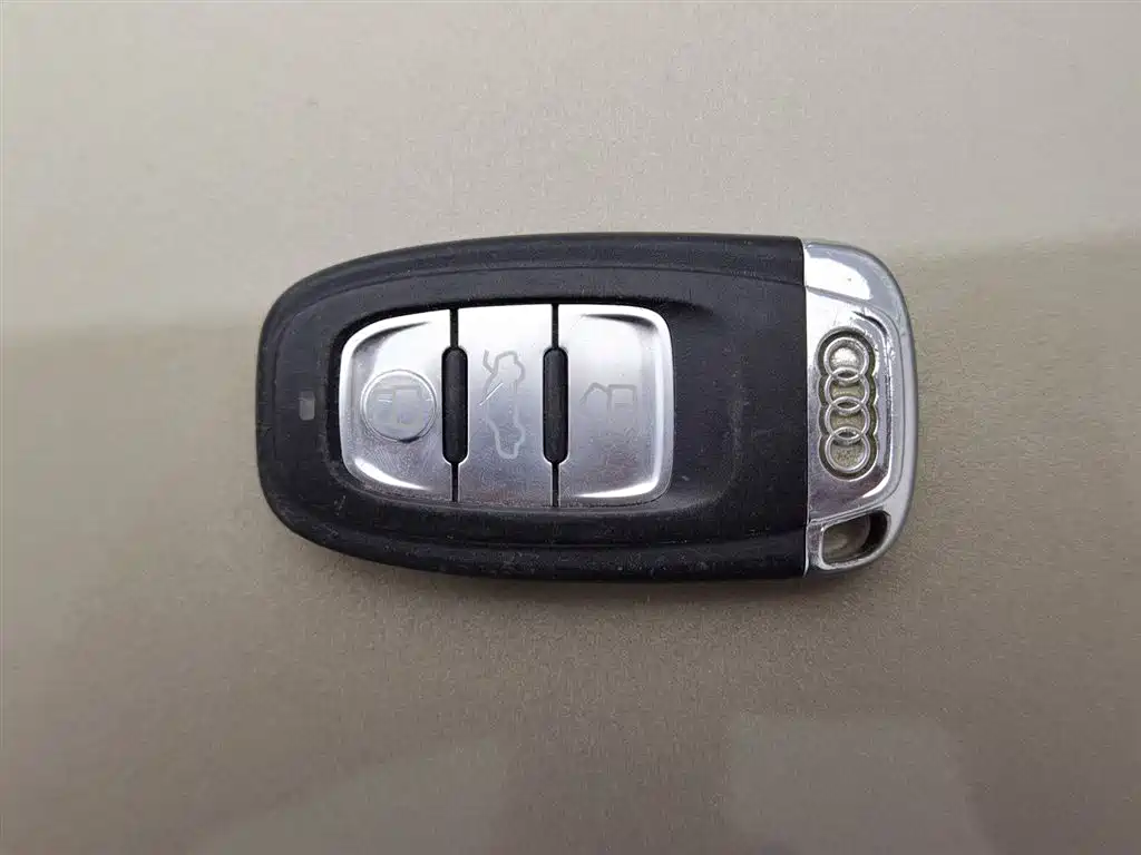 Audi A4L 2011 2.0 TFSI Comfort фото 19