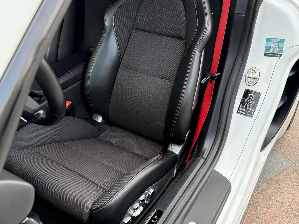 Porsche 718 2018 Cayman 2.0T фото 19
