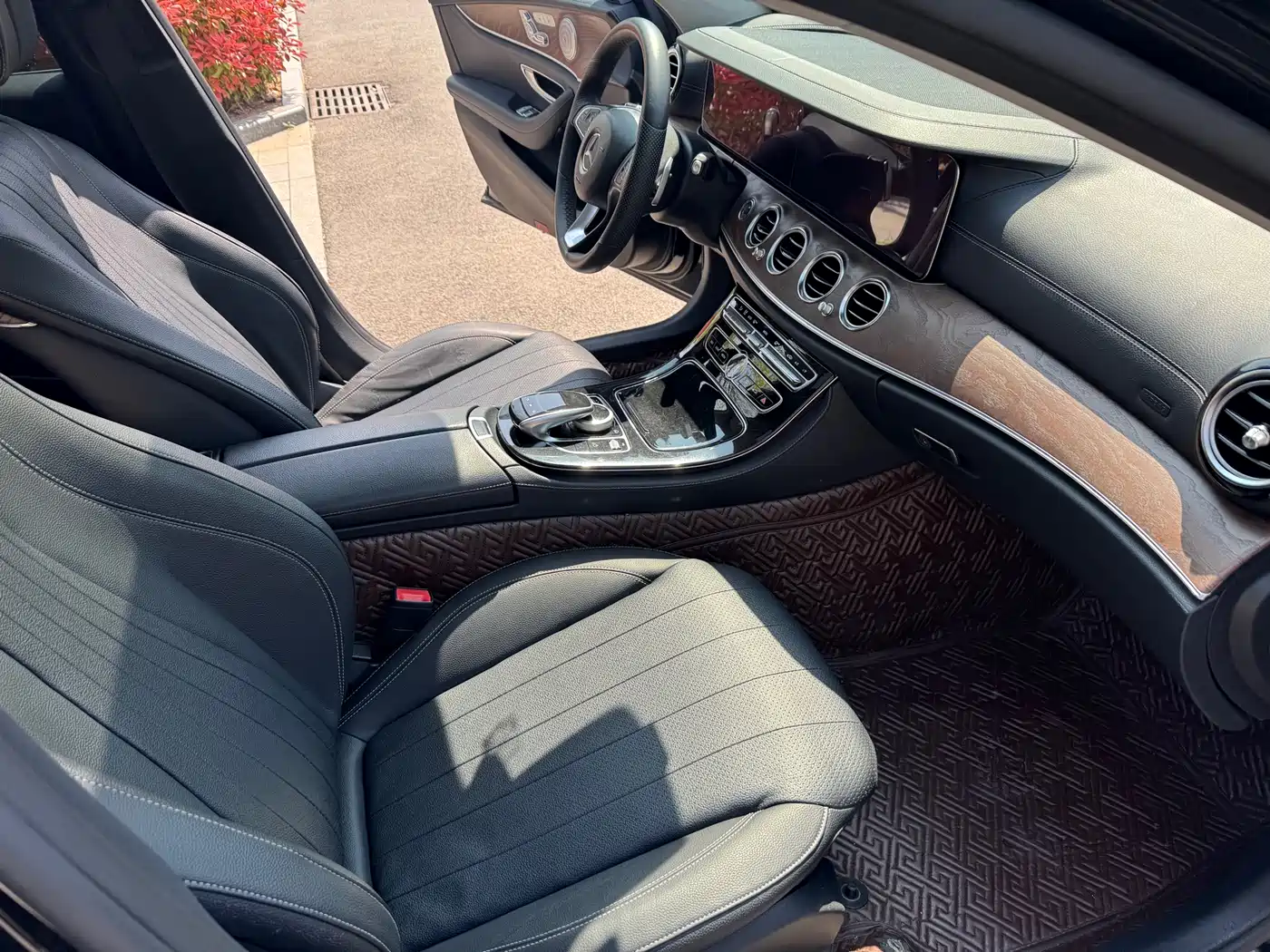 Mercedes-Benz E-Class 2016 E 300 L Fashion Type фото 13