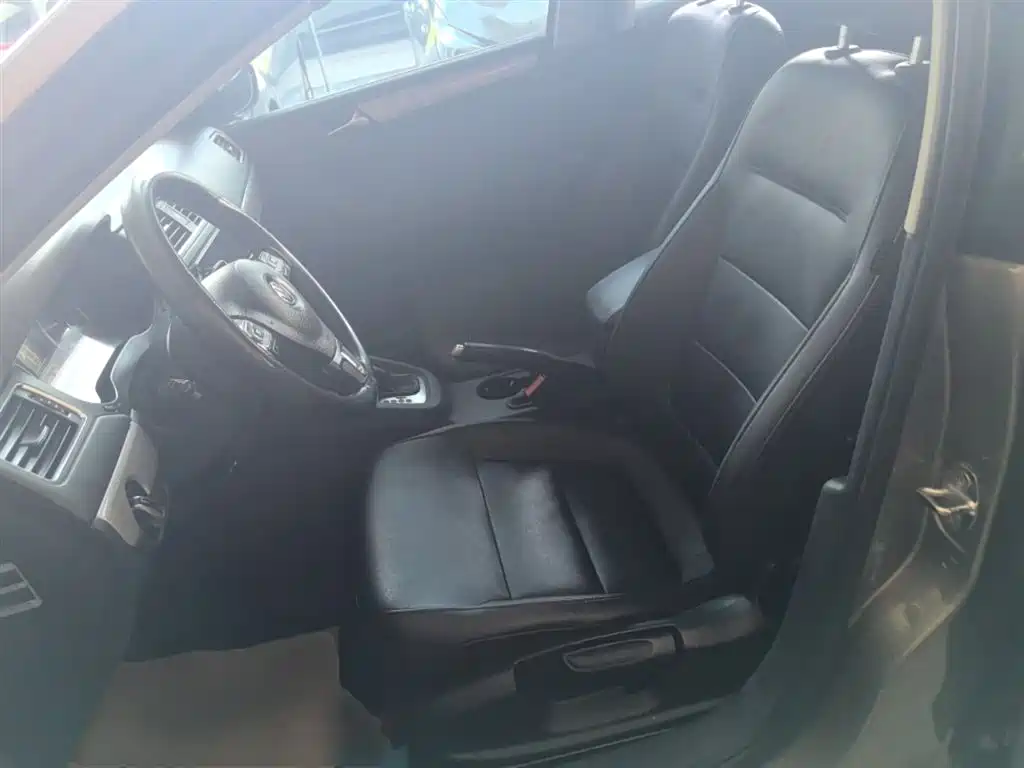Volkswagen Sagitar 2014 Facelift 1.4TSI Automatic Luxury фото 15