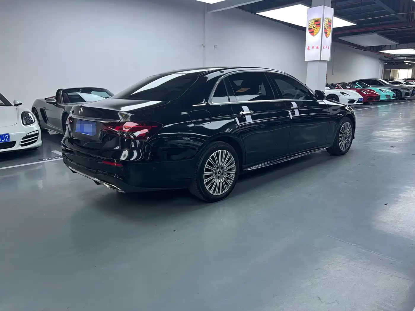 Mercedes-Benz E-Class 2021 E 300 L Fashion фото 15