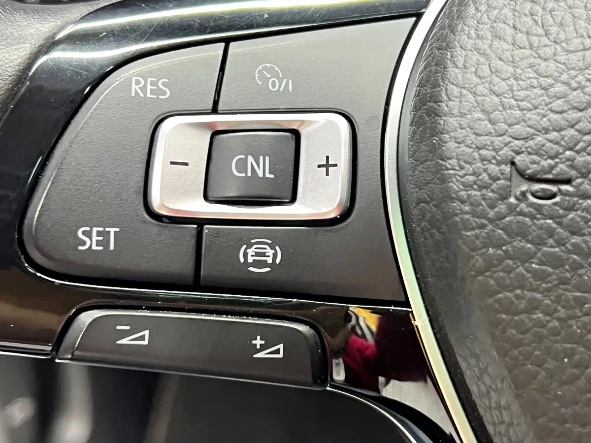 Volkswagen Magotan 2019 330TSI DSG Luxury Class China VI фото 19