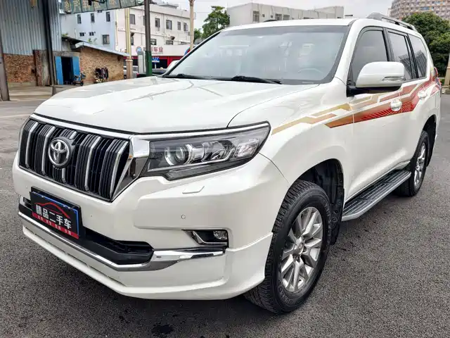TOYOTA PRADO