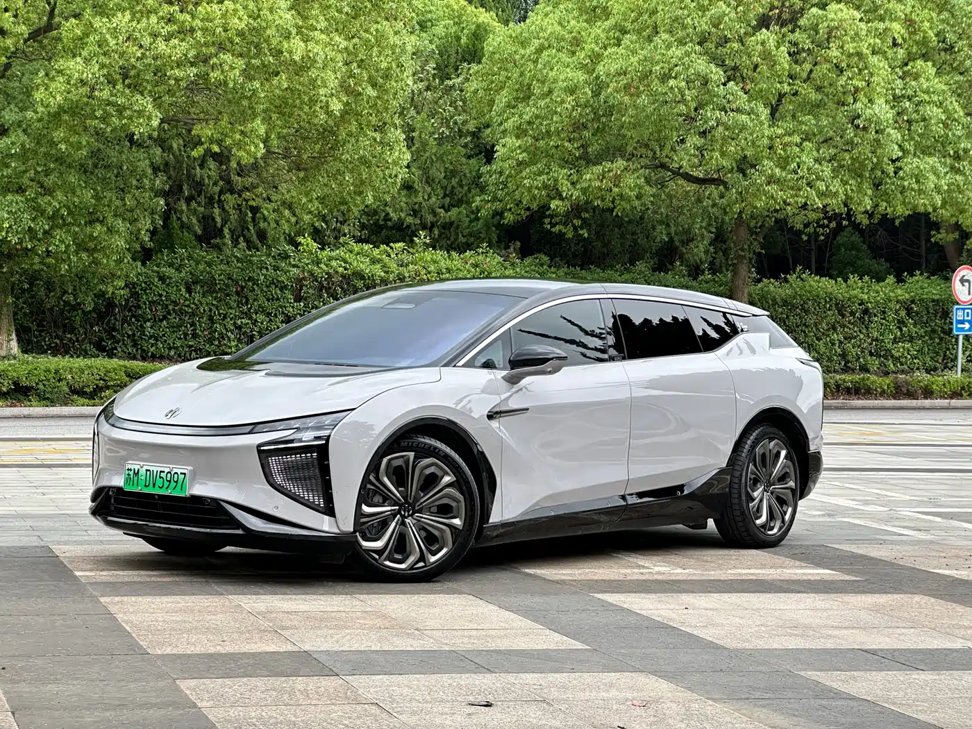 HiPhi X 2021 Flagship Edition 6-Seater