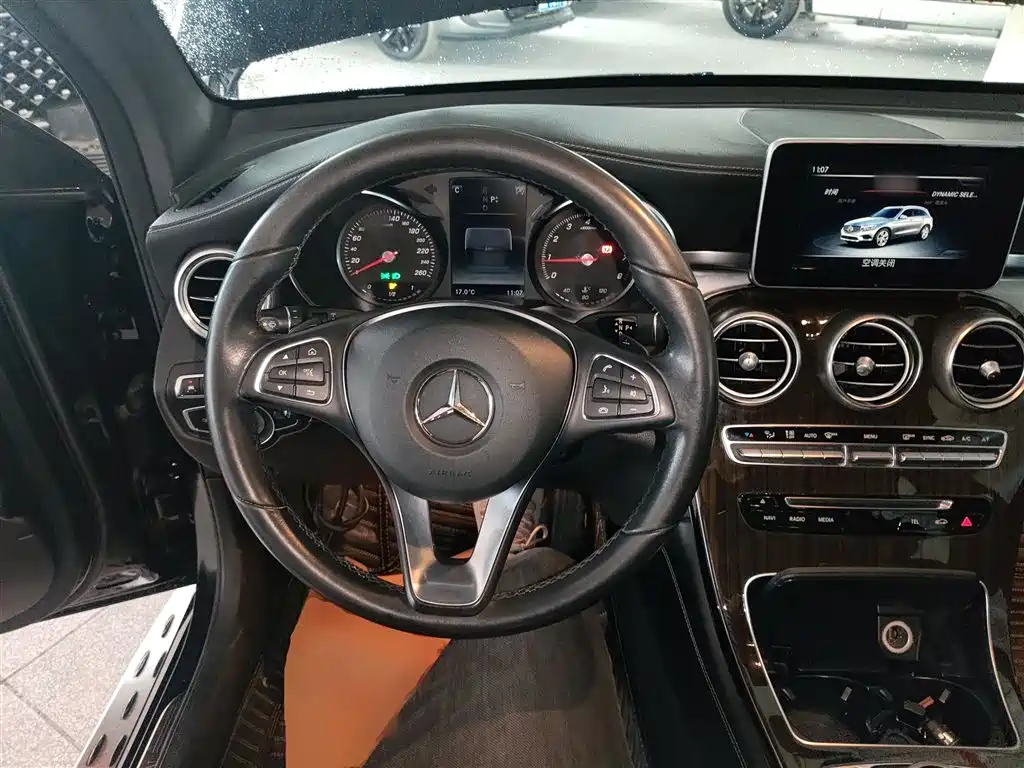 Mercedes-Benz GLC 2017 GLC 260 4MATIC Luxury фото 11