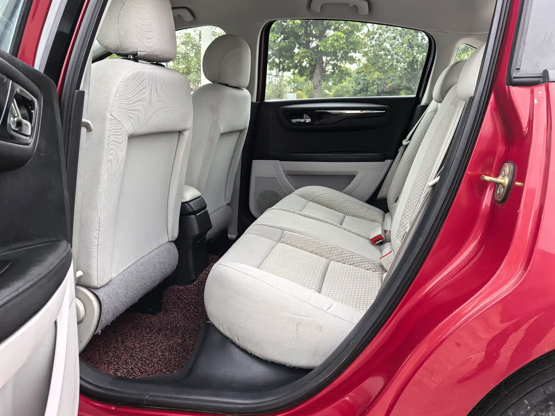 Фото 5 - Citroën C-Quatre