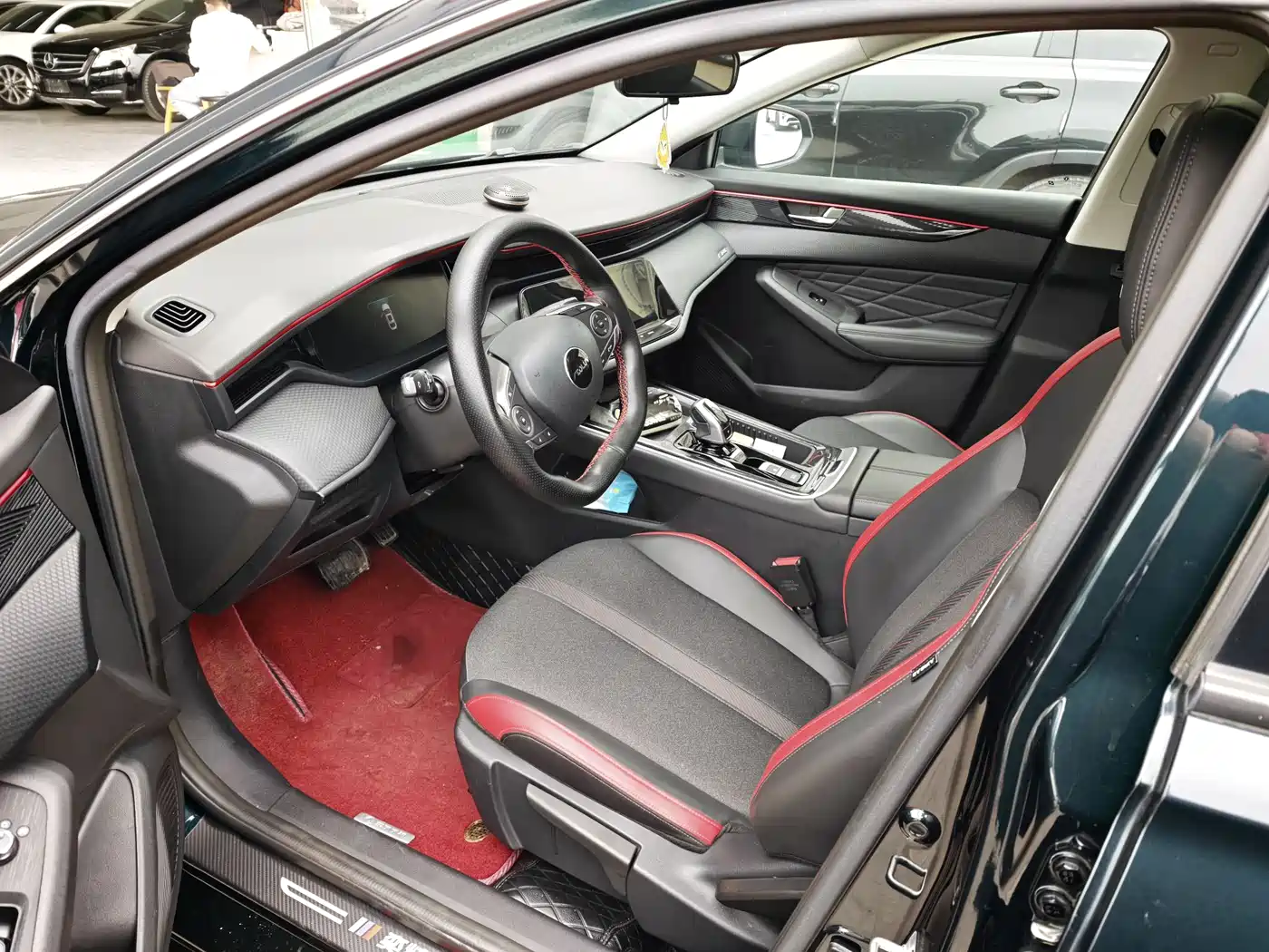 DONGFENG YI HYUN MAX