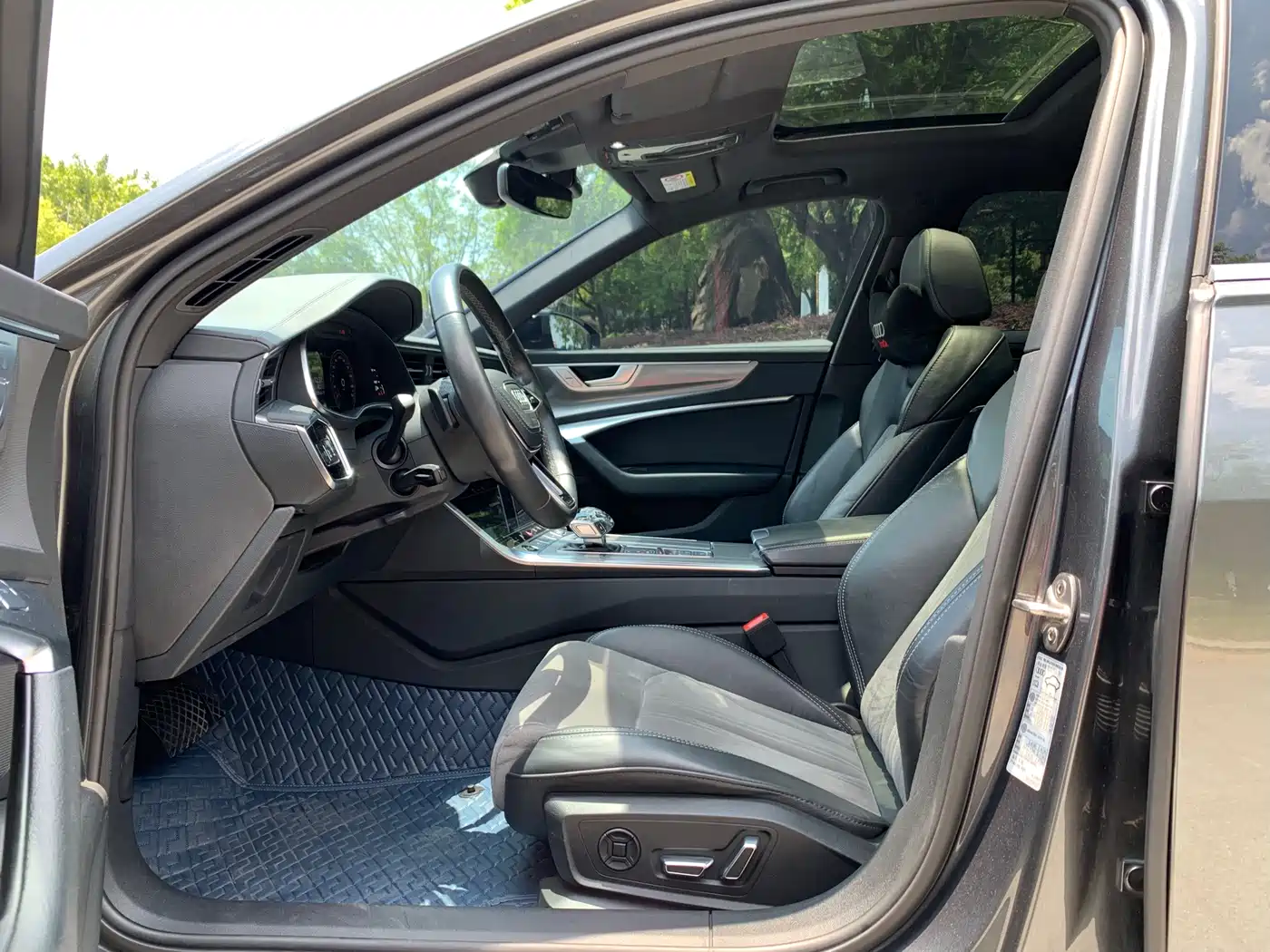 Фото 4 - Audi A6L