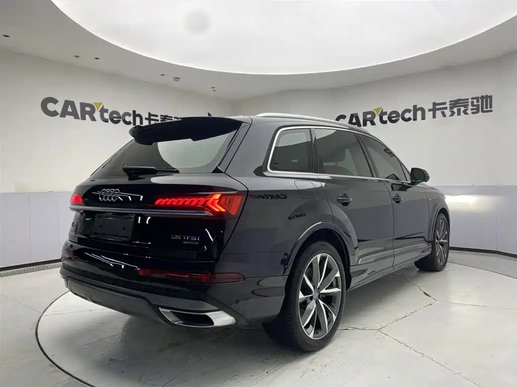 Audi Q7 2020 55 TFSI quattro S line Sport фото 5