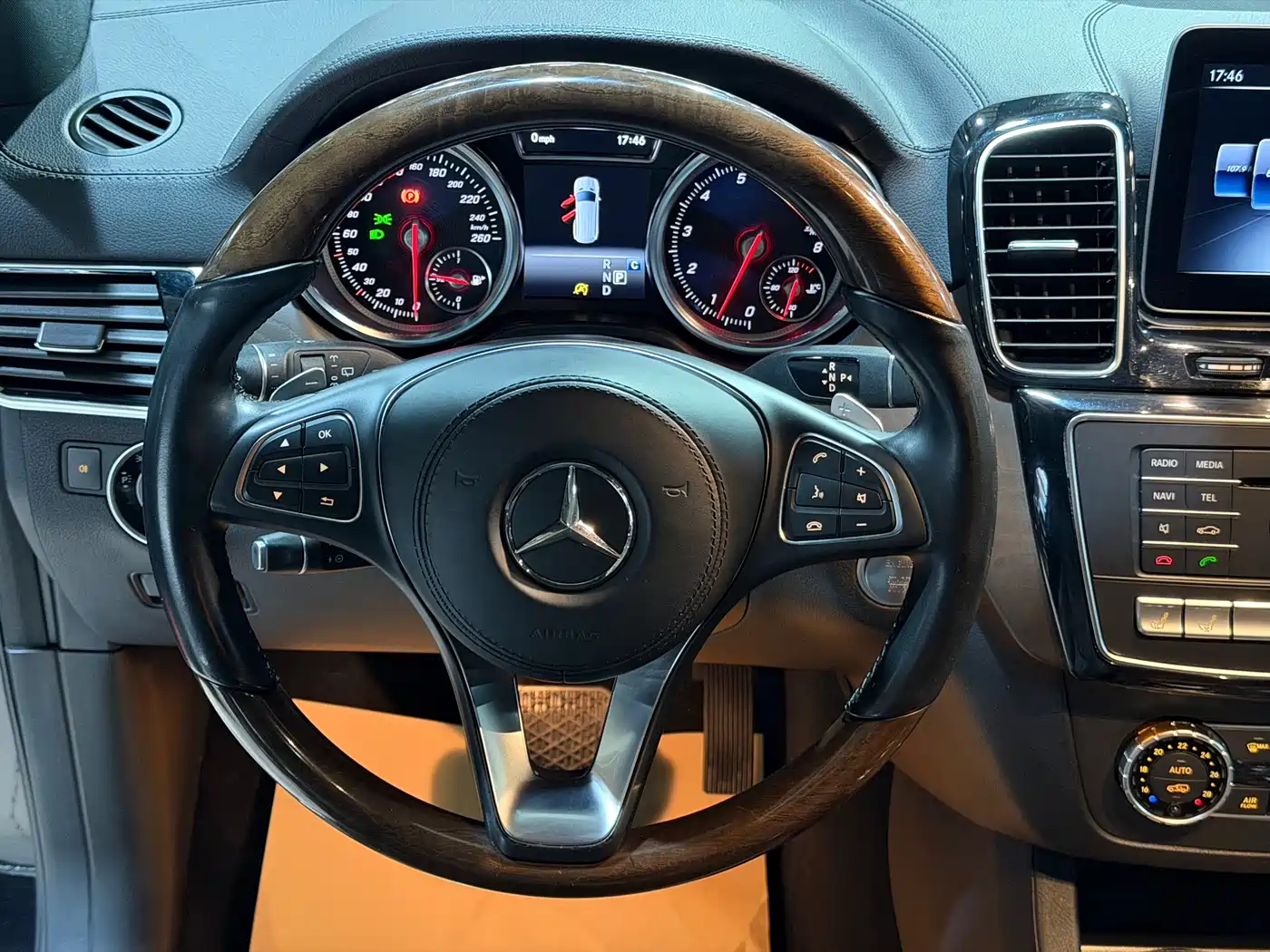 Mercedes-Benz GLS 2018 Facelift GLS 400 4MATIC Luxury фото 14