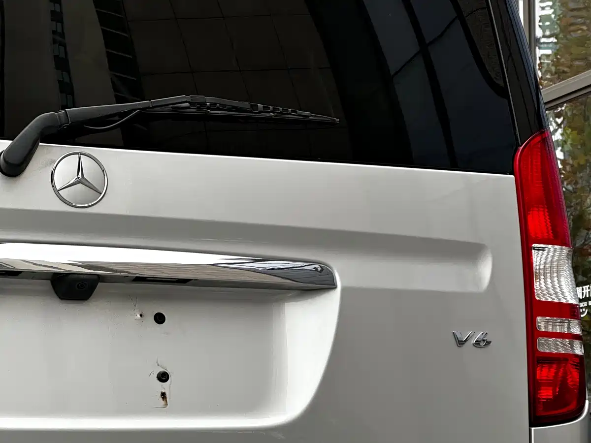 Mercedes-Benz Viano 2012 2.5L Navigation Edition фото 20