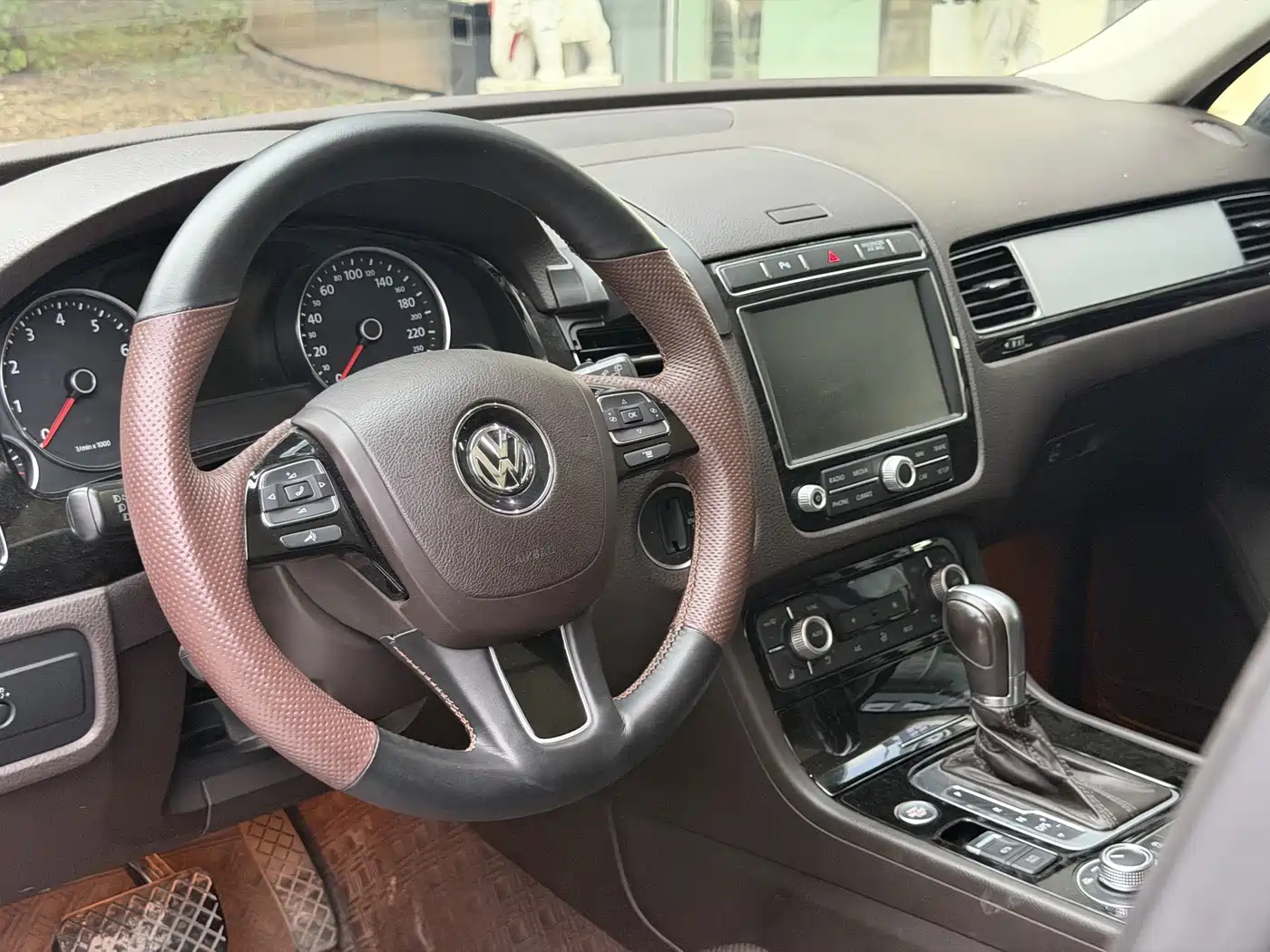 Volkswagen Touareg 2018 2017 3.0TSI Explorer Edition