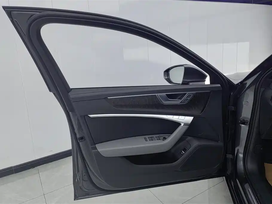 Audi A6L 2023 Facelift 45 TFSI quattro Premium Dynamic фото 7