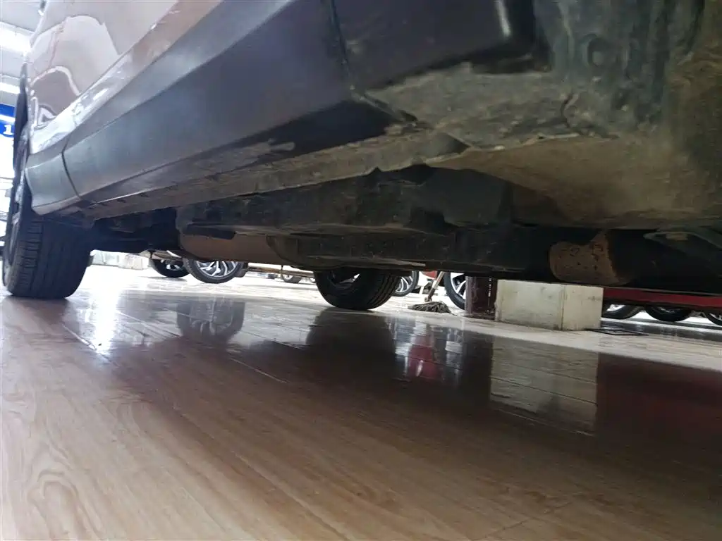 Toyota RAV4 Rongfang 2016 2.0L CVT 2WD Trend (China V) фото 17