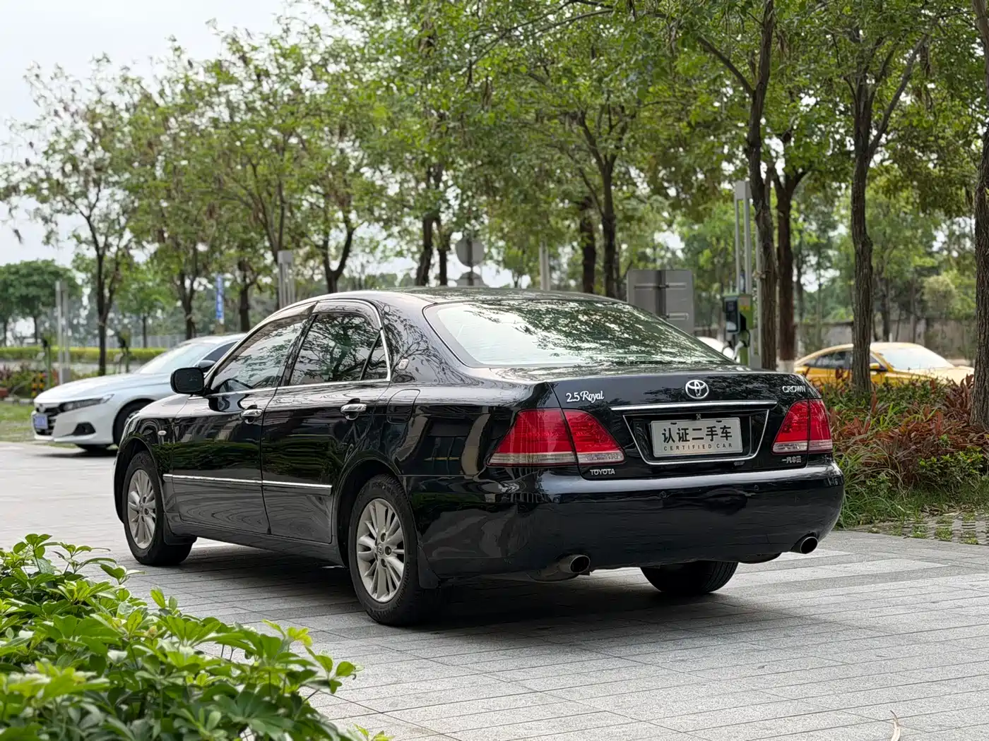 Toyota Crown 2006 2.5L Royal Leather Edition фото 13