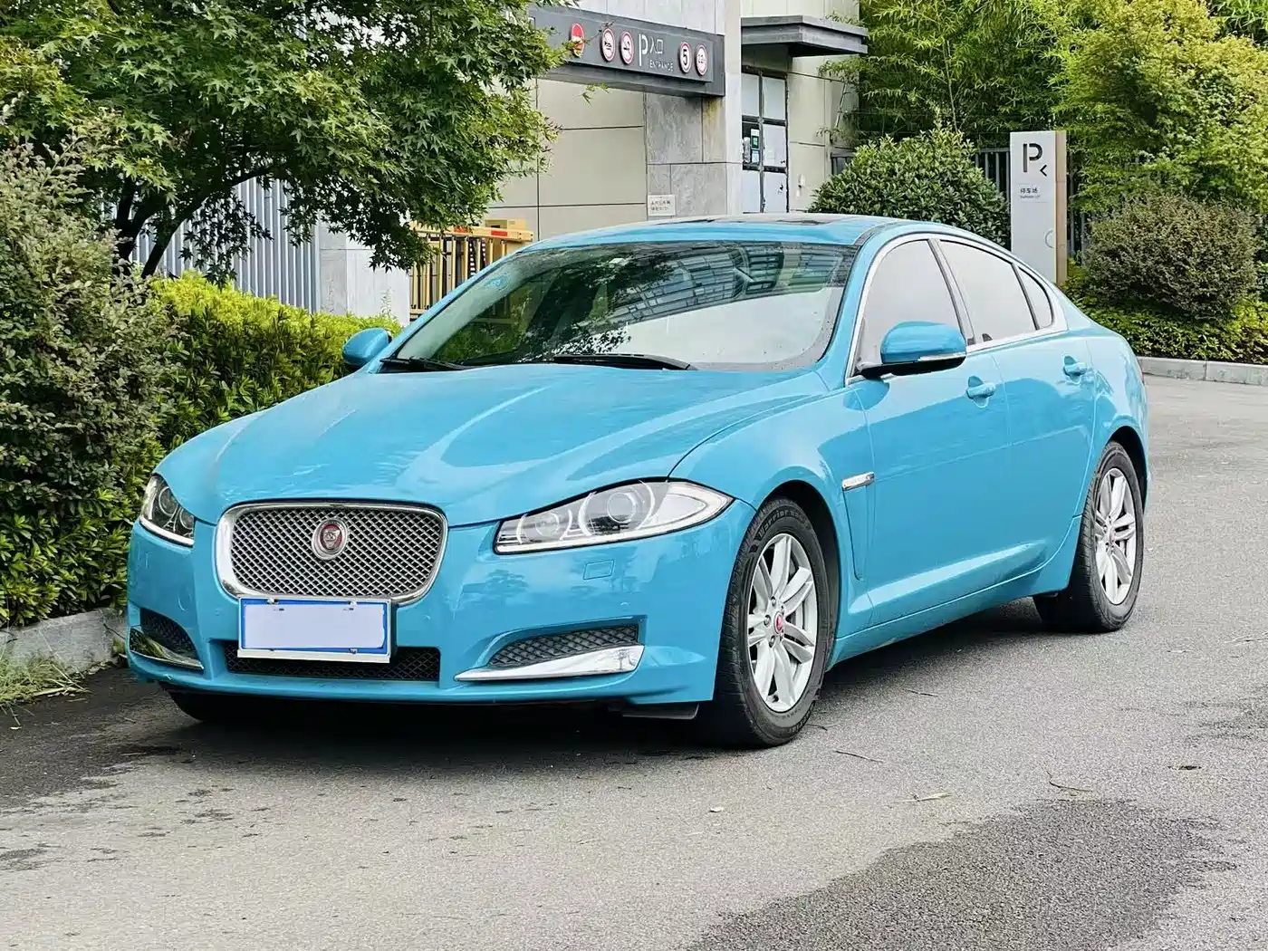 Jaguar XF 2015 2015 XF 2.0T Style Edition