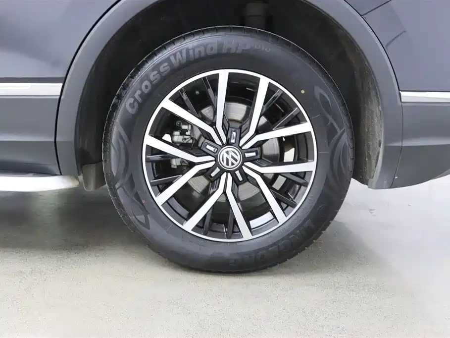 Volkswagen Tiguan L 2018 330TSI Automatic 2WD Luxury Edition фото 33