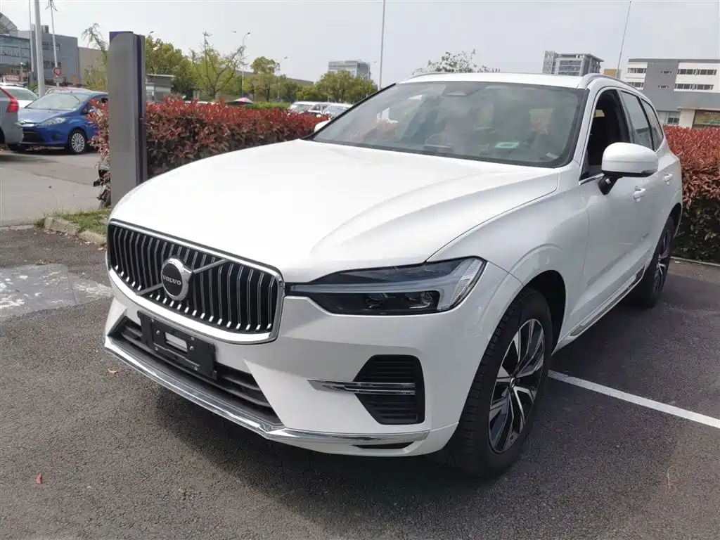 Volvo XC60 2025 2025 B5 AWD Smart Elite Luxury Edition