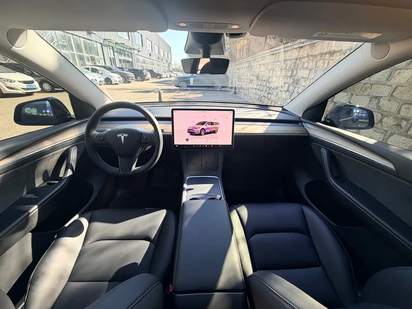 TESLA MODEL Y