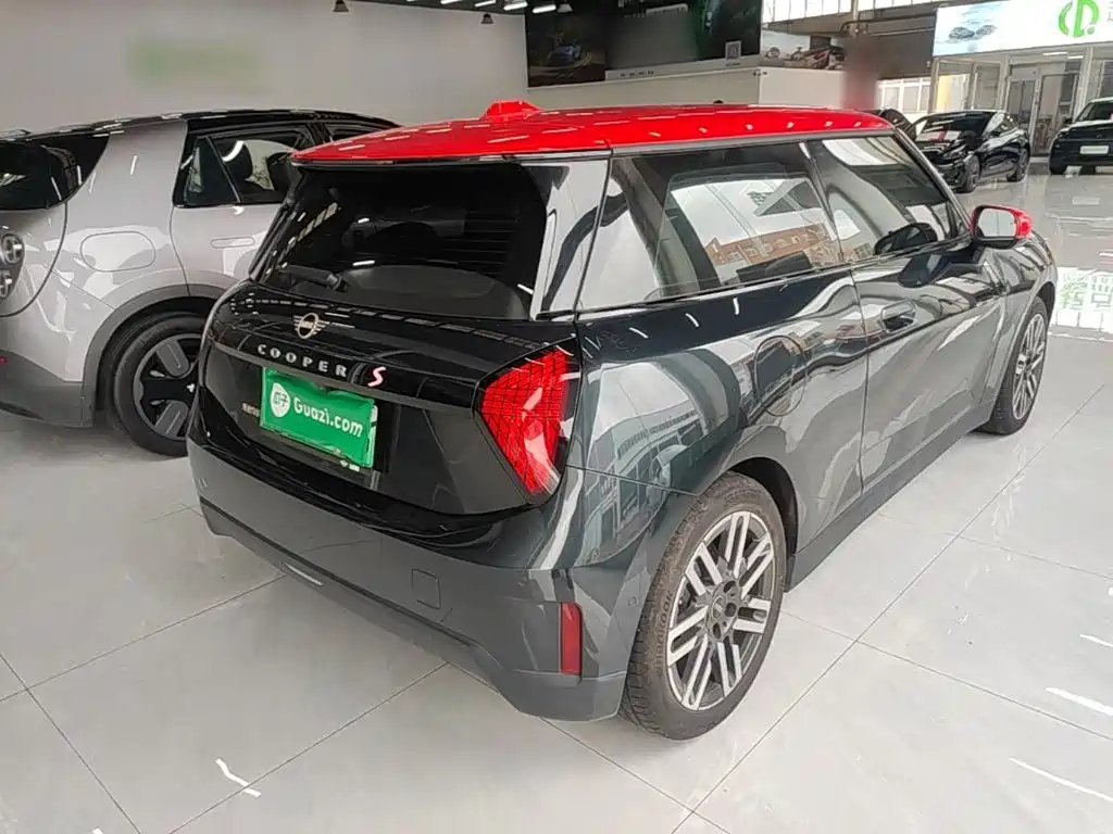 MINI Electric MINI COOPER 2025 2025 Model 456km COOPER E Classic
