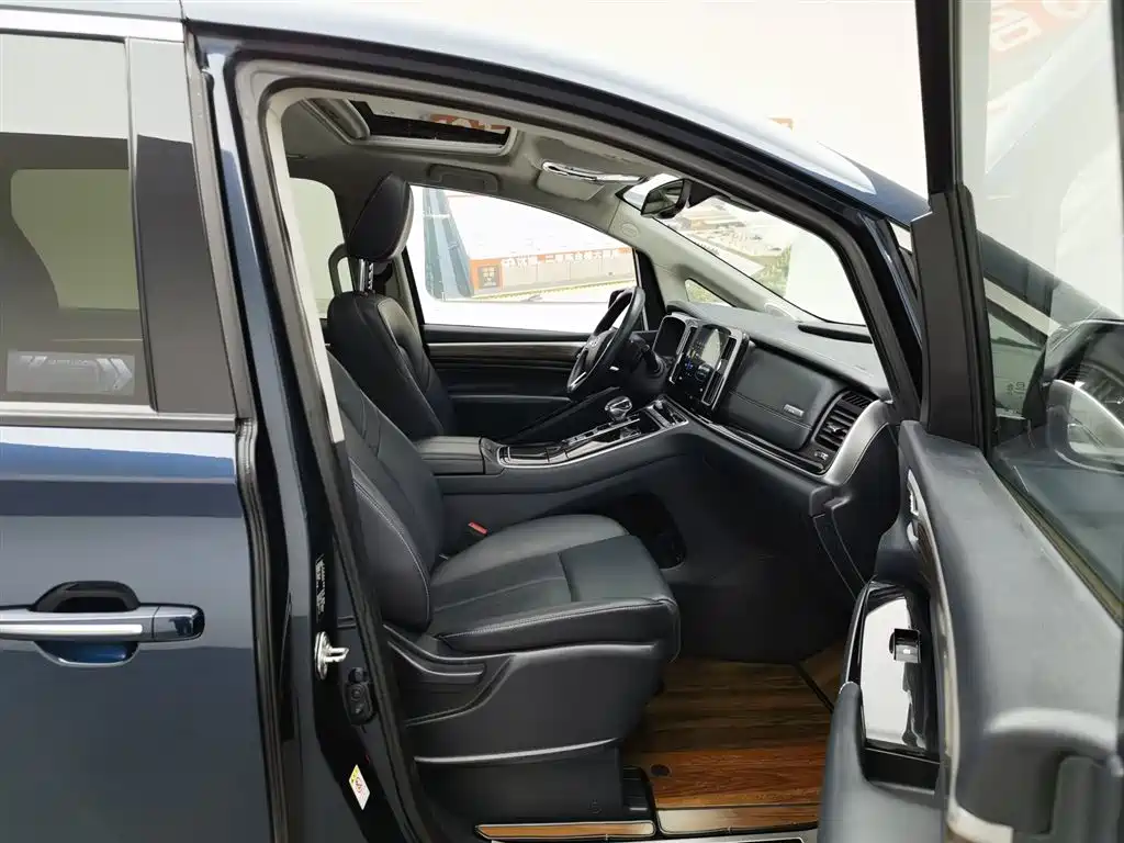 GAC Trumpchi Trumpchi M8 2021 Leading Show Series 390T Prestige Edition фото 23