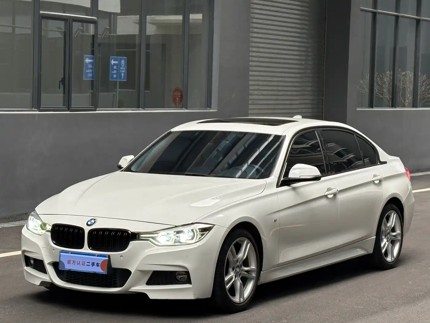 BMW 3 Series 2017 320Li M Sport фото 2