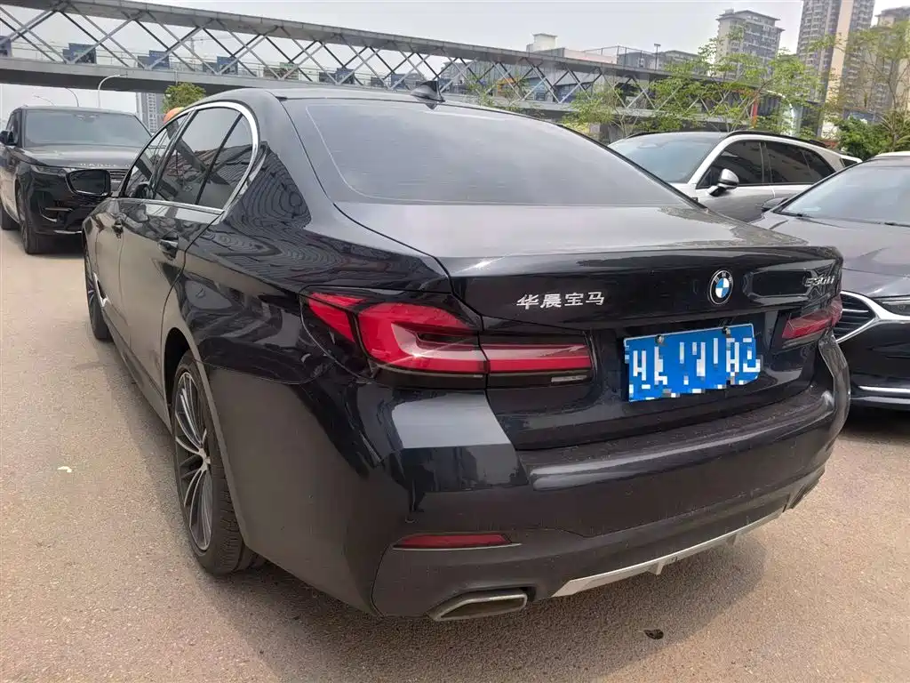 BMW 5 SERIES