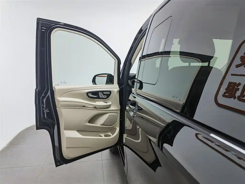 Mercedes-Benz V-Class 2021 V 260 Pilot Edition фото 8