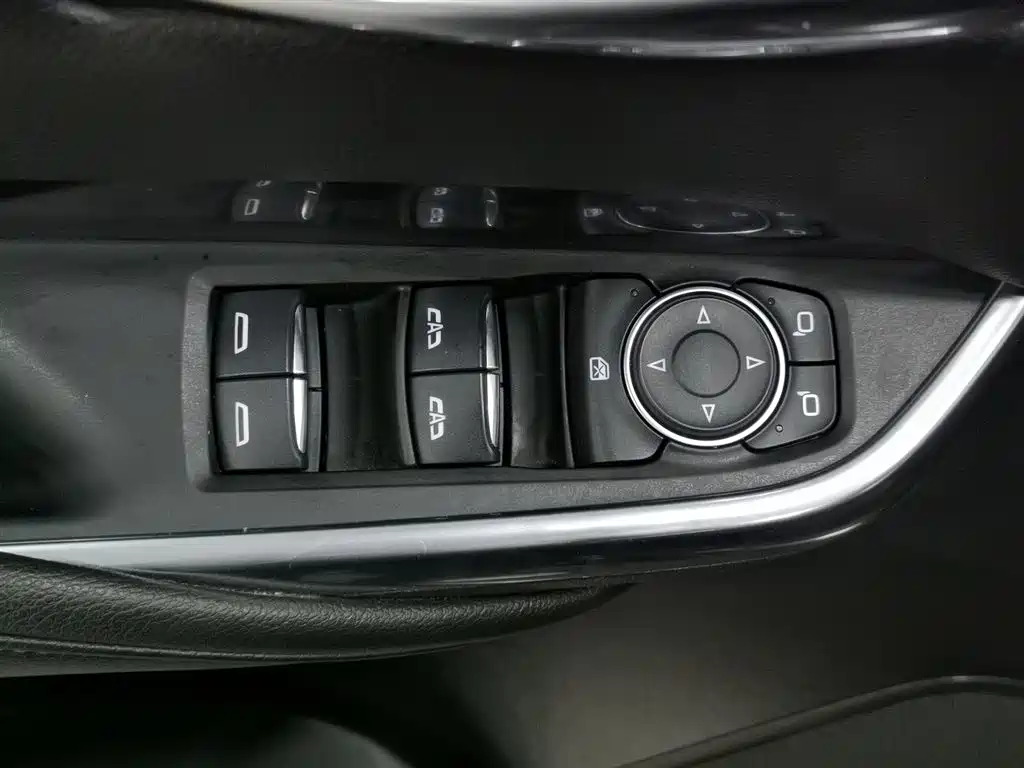 Cadillac XT4 2018 Model 28T 2WD Technology фото 9