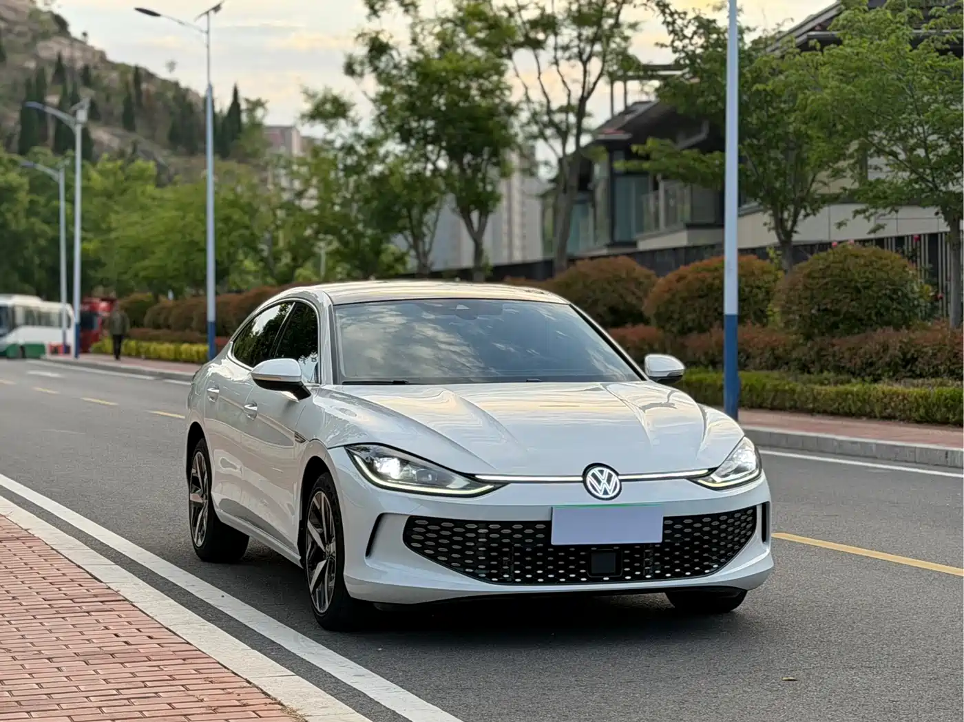 Volkswagen Lamando 2023 Lamando L 280TSI DSG Cool Edition фото 2