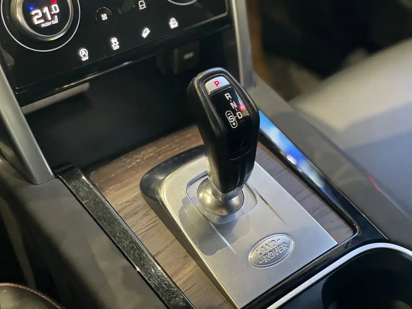 LAND ROVER DISCOVER SPORTS