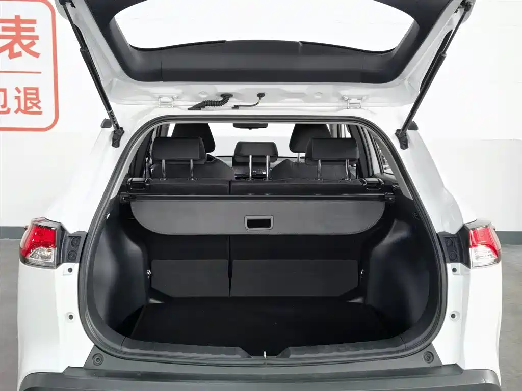 Toyota Corolla Cross 2023 2.0L Pioneer Edition фото 16