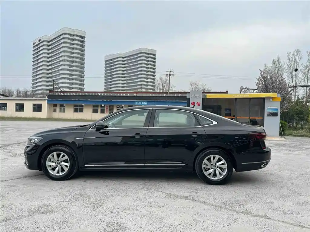 VOLKSWAGEN PASSAT NEW ENERGY