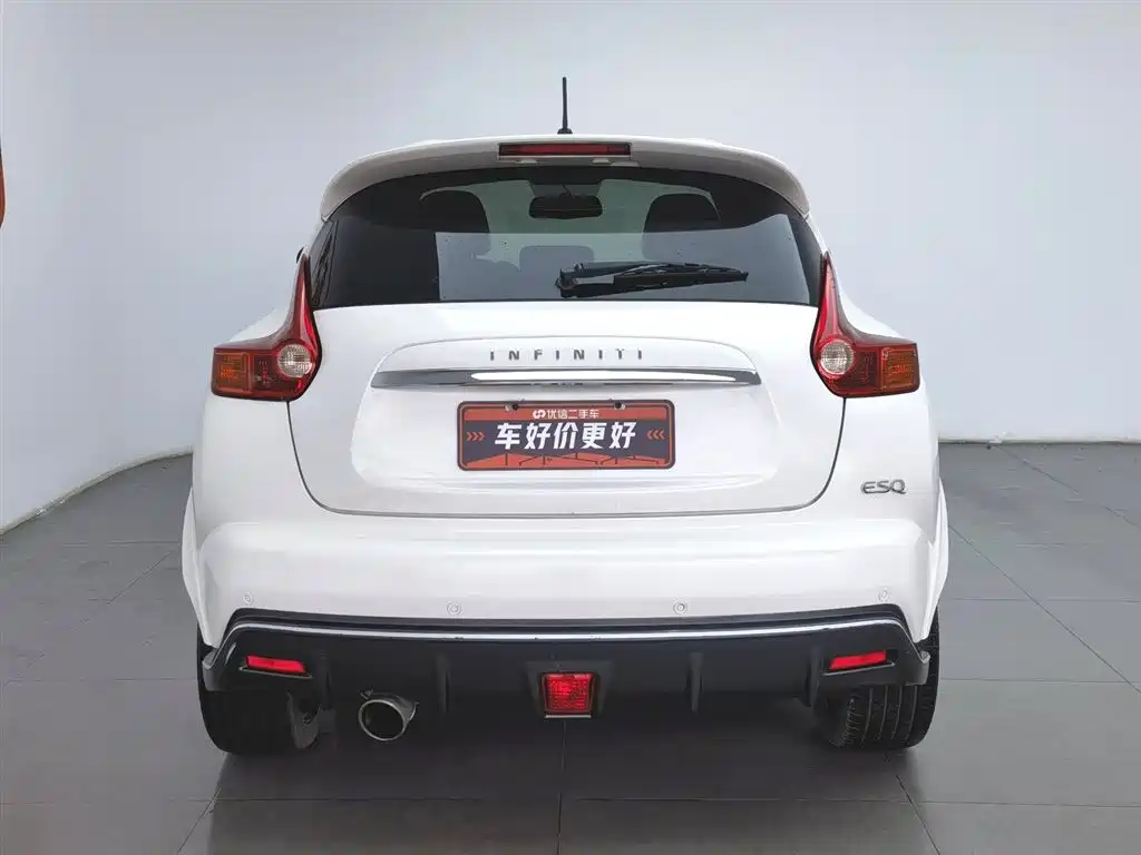 Infiniti ESQ 2014 1.6L Free Edition фото 4