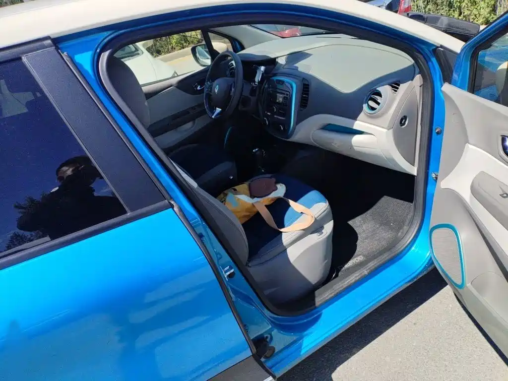 Renault Captur 2015 2015 1.2T Automatic Comfort Limited Edition